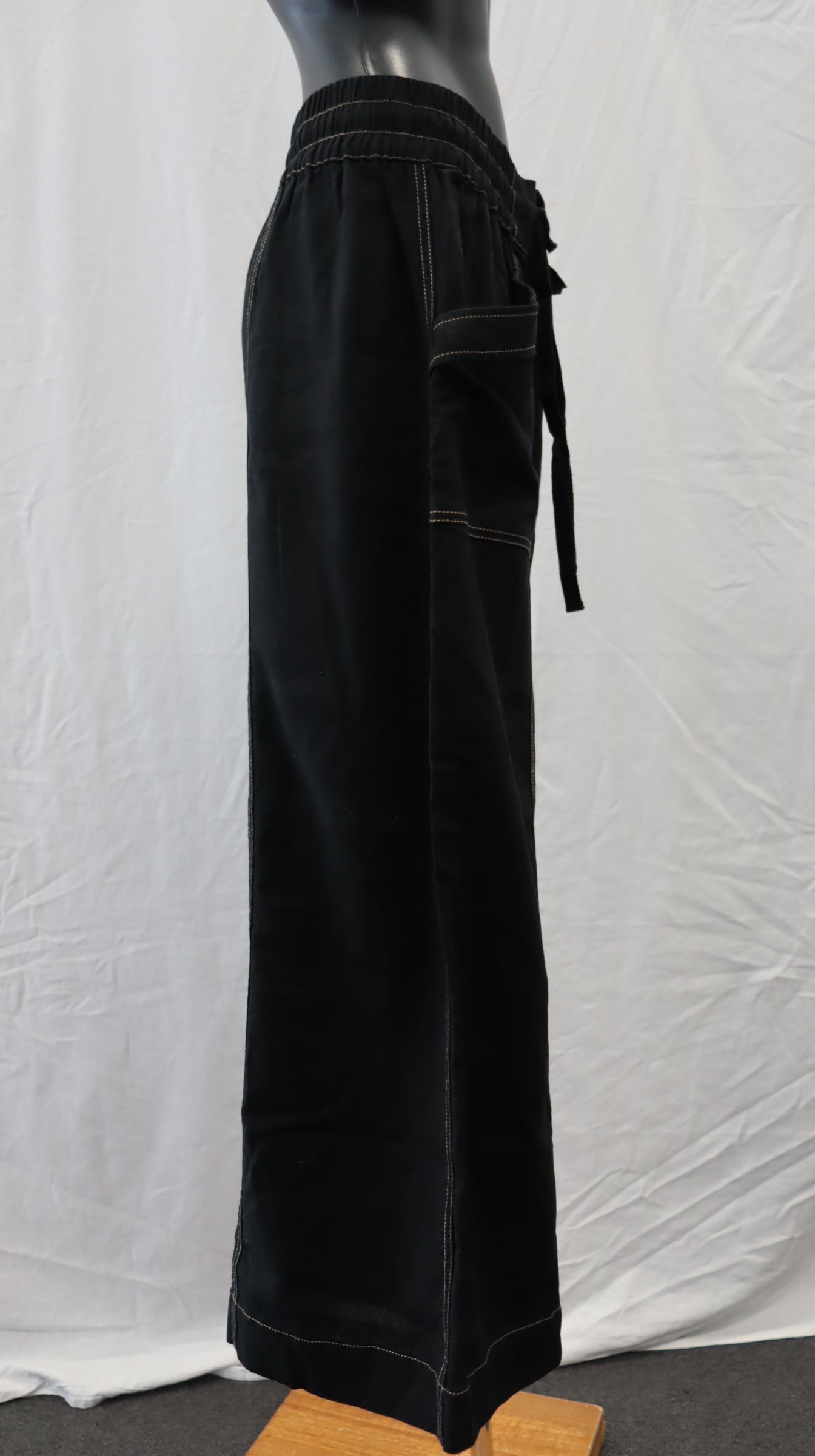 M A X Pants 12