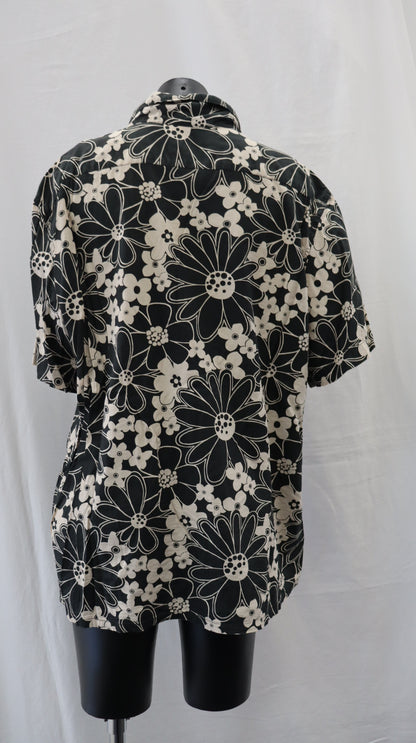 Levi Strauss & CO Button Up L