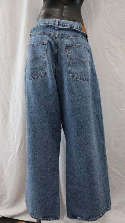 Levi Strauss & CO Jeans 14