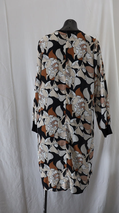 juliette hogan Midi Dress 12