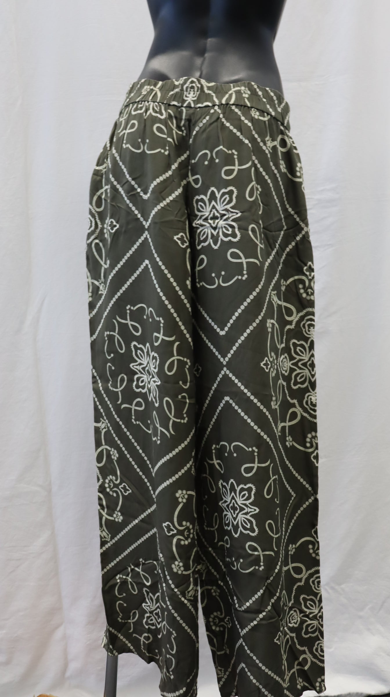 COUNTRY ROAD Pants 10