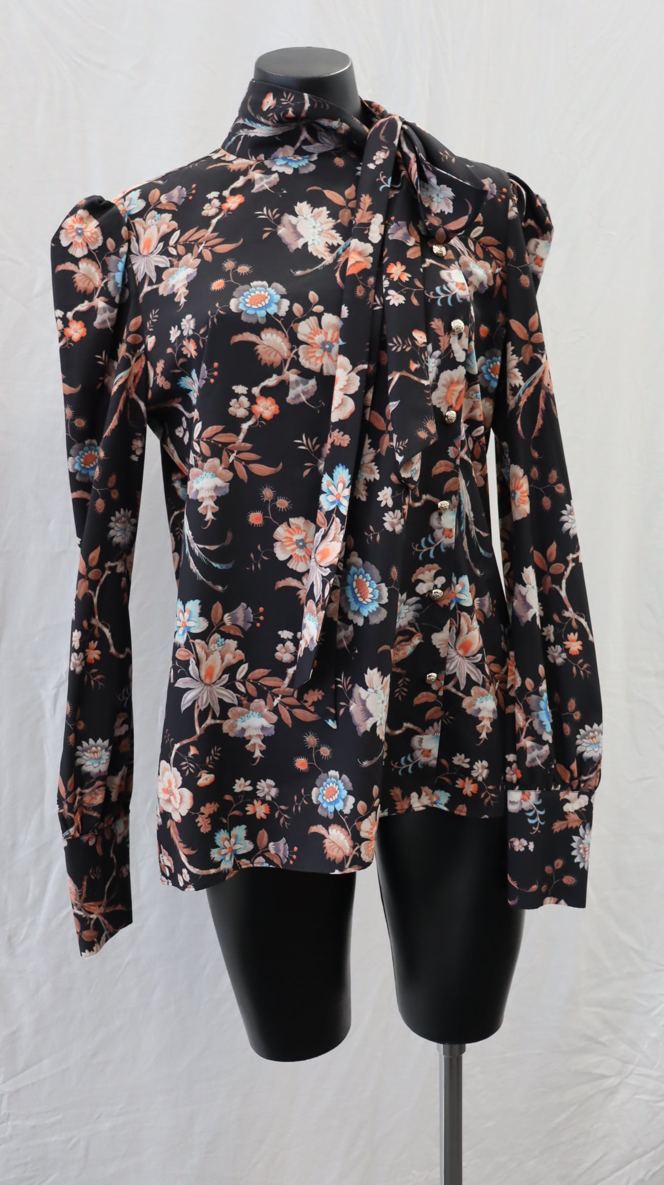 Yvonne Bennetti Button Up S - M