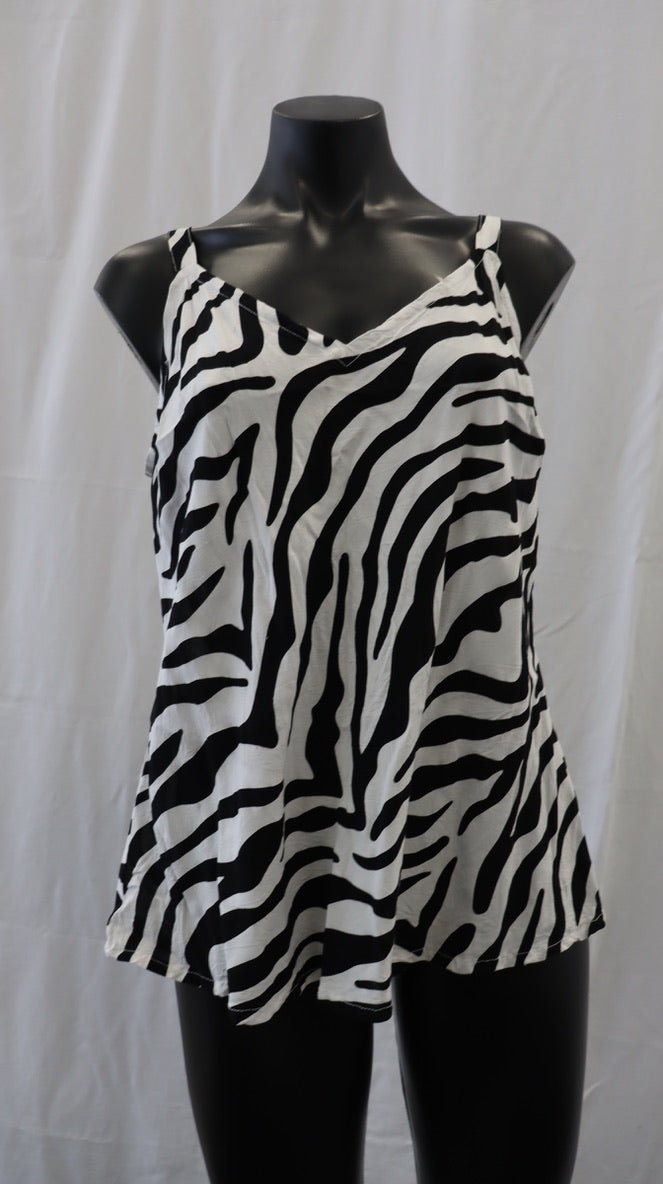 Saffron Road singlet XL