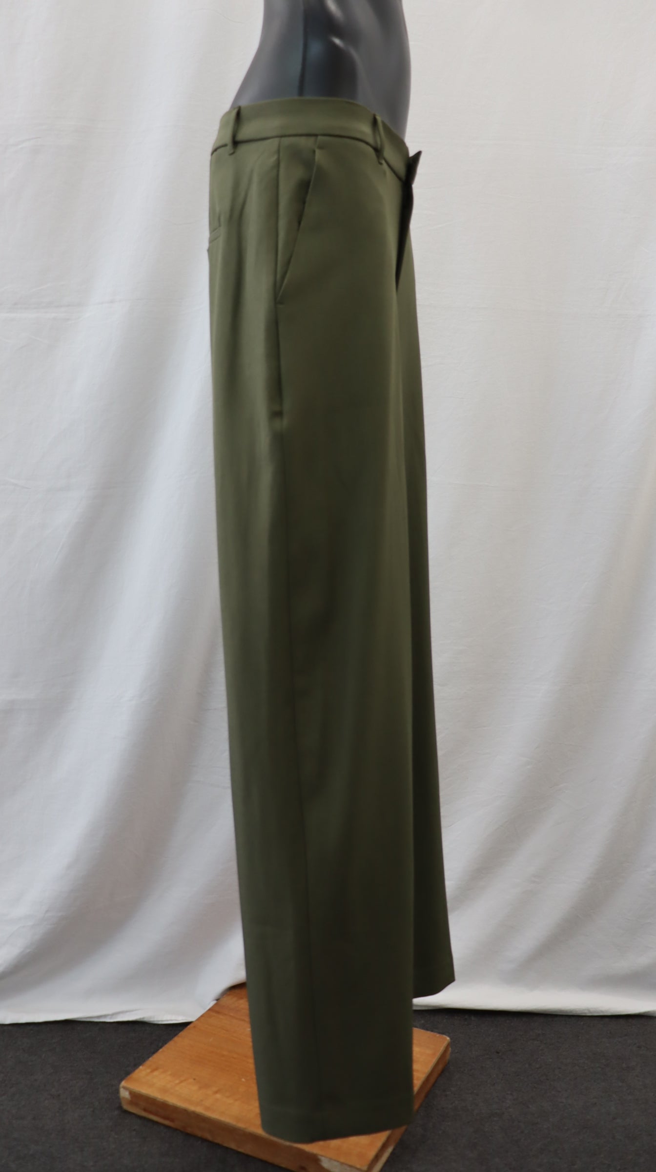 BANANA REPUBLIC Pants 10