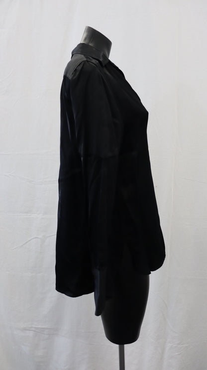 ZARA Button Up M