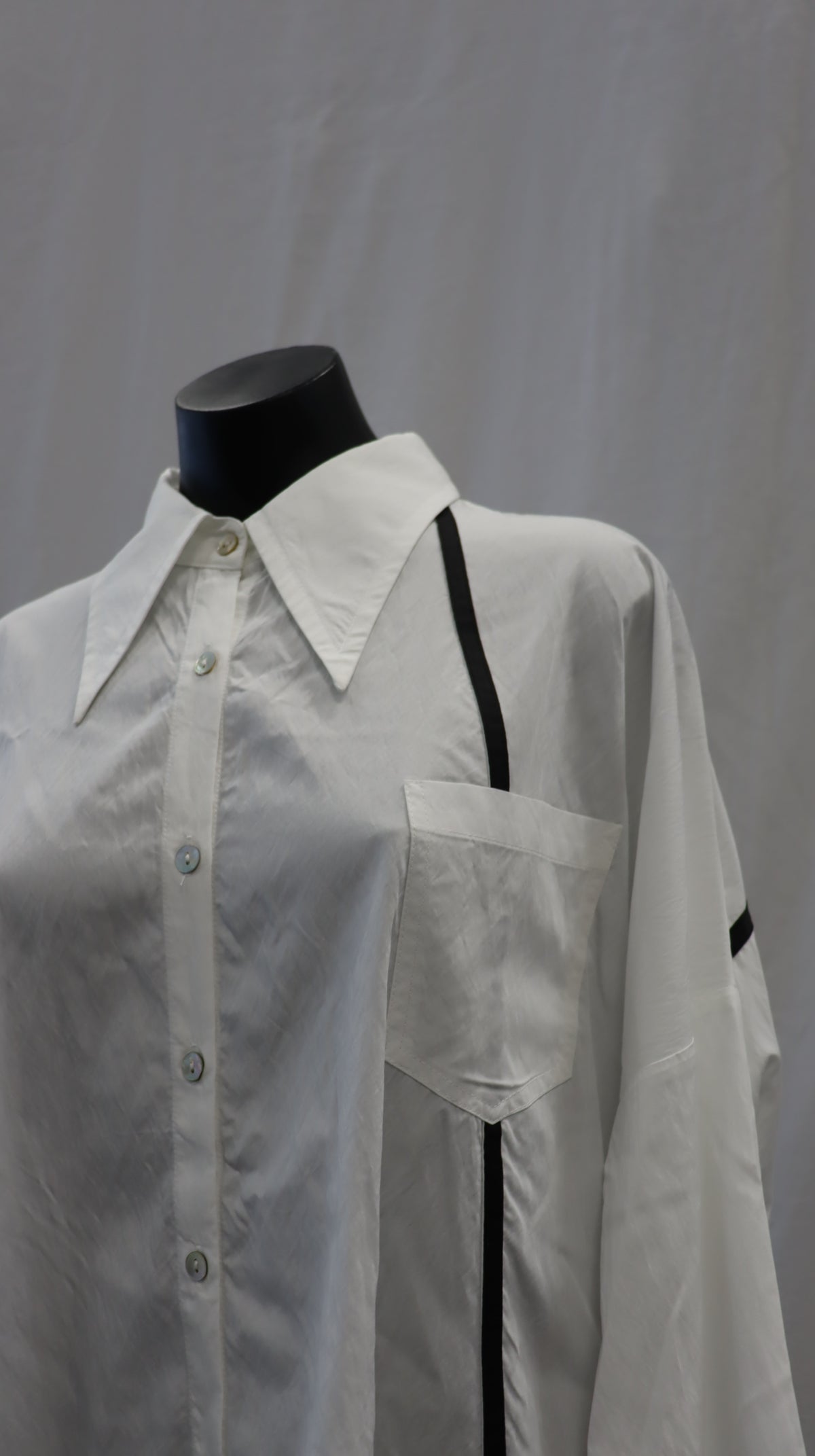 bone & arrow Button Up L