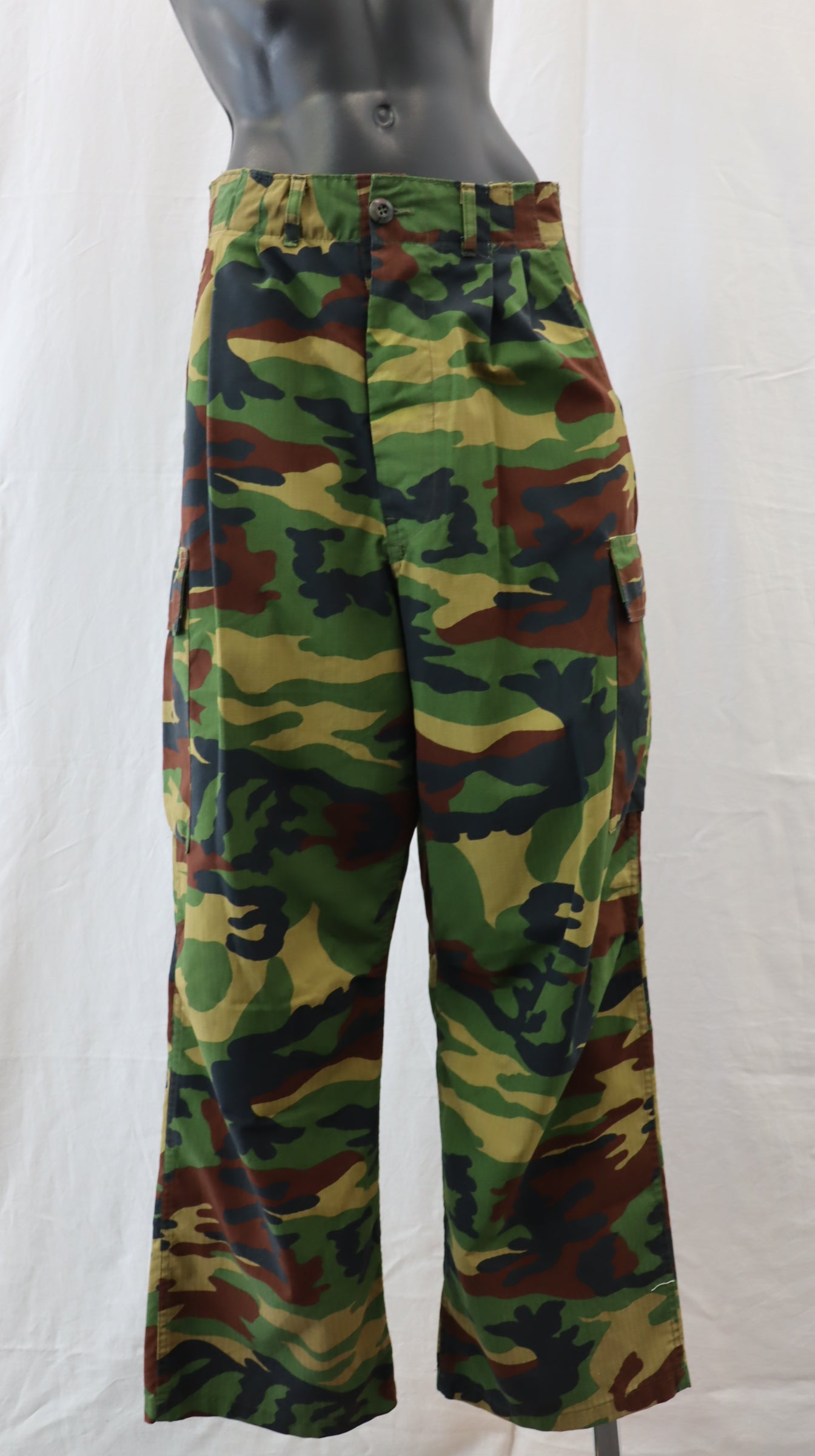 *NO TAG Pants xs
