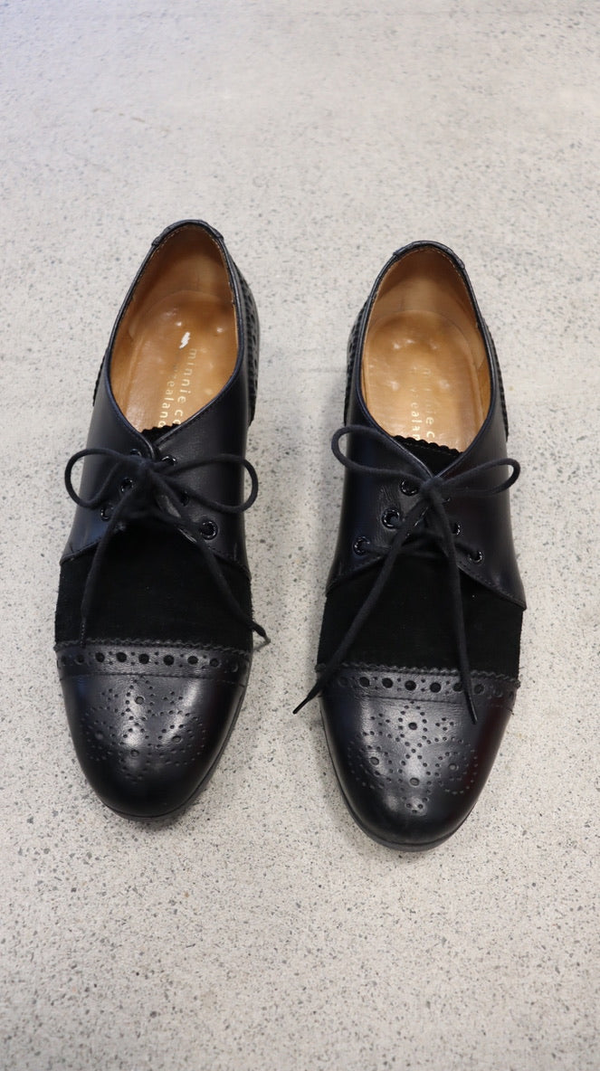 minnie cooper Lace Up 38 1/2