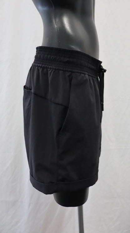 lululemon Shorts S