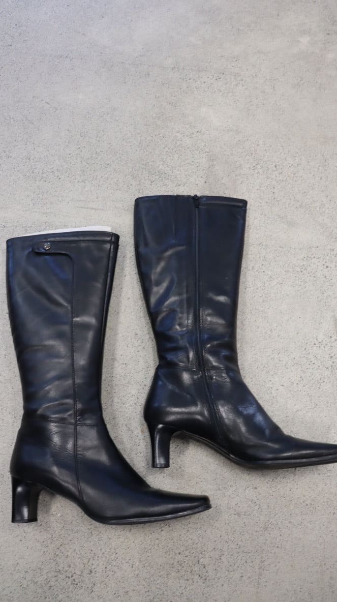 Clarks Boots 7