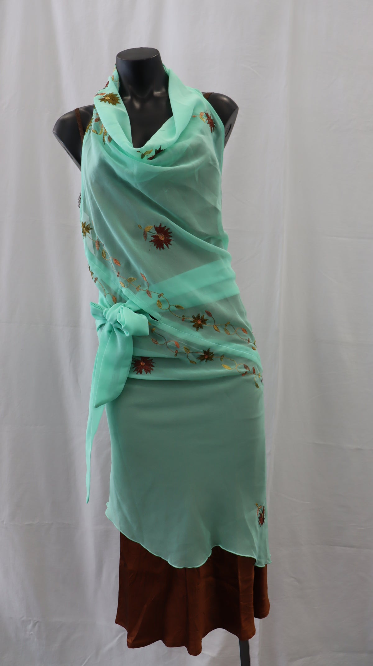 Carly Harris Midi Dress M