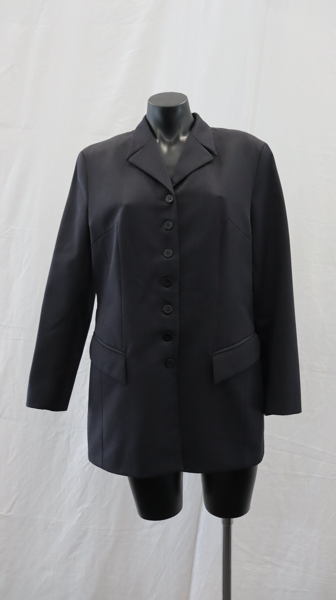 Thornton Hall Blazer 12